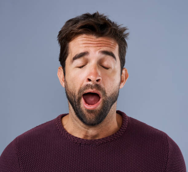 Do cues of yawning enhance the detection of emotional facial expressions?